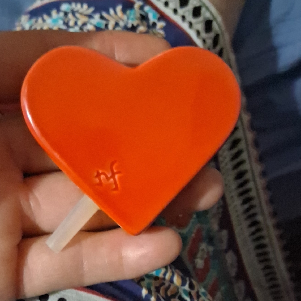 RETIRED RED HEART